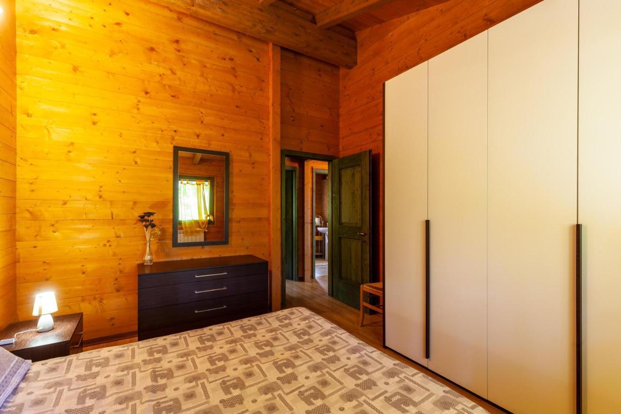 Villaggio Anemone - Chalet Mirtillo Capanne di Sillano ภายนอก รูปภาพ